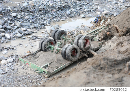 Wheels Of A Destroyed Truck 70285012