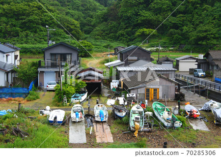 Izumozaki fishing boat 70285306