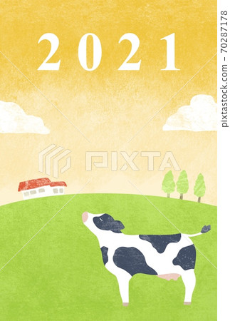 牛站在牧場上的新年賀卡插圖 牛站在牧場上的新年賀卡插圖 70287178