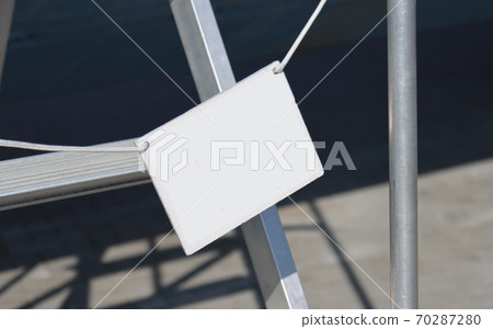 Blank plate for the inscription. 70287280