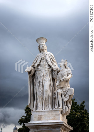 Marble statue of Andrea Memmo - Prato della Valle Padua Italy 70287303