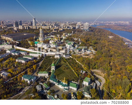 Beautiful, morning, autumn top view of the Kiev Pechersk Lavra. Kiev. 70288800