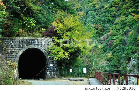 Fukuchiyama Line abandoned line trace (Kitayama Daiichi Tunnel) Fukuchiyama Line abandoned line trace (Kitayama Daiichi Tunnel) 70290936