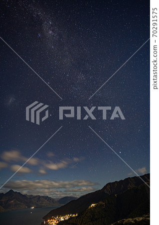 Queenstown Queenstown 70291575