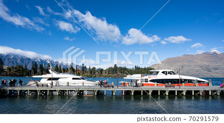 Queenstown 70291579