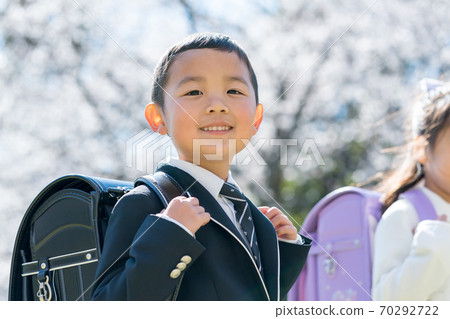 Elementary school entrance ceremony Elementary school entrance ceremony 70292722