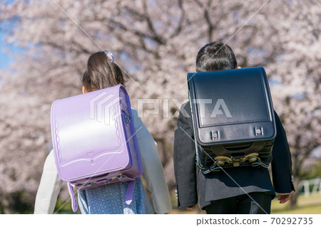 小學入學 70292735