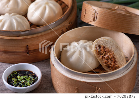 Steamed buns Steamed buns Steamer Chinese snacks Cuisine Gourmet baozi meat bun 肉まん 肉まんじゅう Steamed buns Steamed buns Steamer Chinese snacks Cuisine Gourmet baozi meat bun 肉まん 肉まんじゅう 70292872