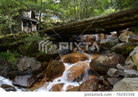 攀登碘岳河時的風景 70293398