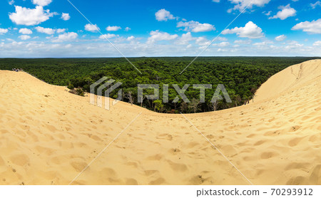 Dune of Pilat, Arcachon Bay,  France 70293912