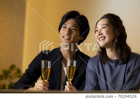 情侶吧台 70294526