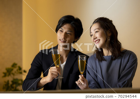 Couple bar counter 70294544