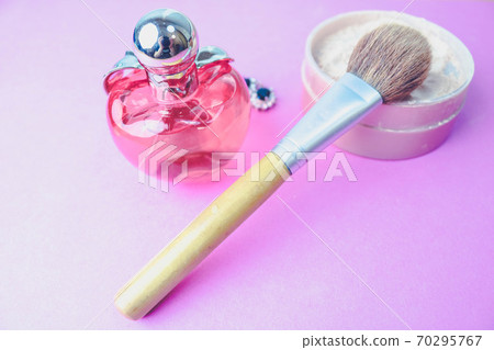 Beauty box, crumbly matte mineral powder Beauty box, crumbly matte mineral powder 70295767