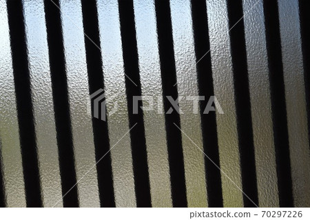 Ground glass 70297226
