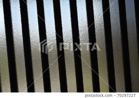 Ground glass 70297227
