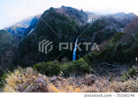 Kusu-gun (Kosu-cho) Nishishiya-no-taki Waterfall and Nissei Dam 70298146