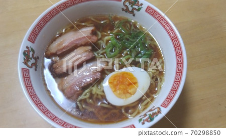 在札幌，不僅是味，的醬油拉麵也很美味。 70298850