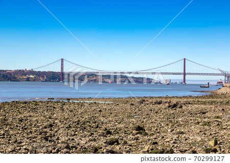 Rail bridge in Lisbon, Portugal. Rail bridge in Lisbon, Portugal. 70299127