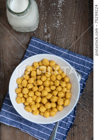 Sugar honey crunchy corn cereal 70299224