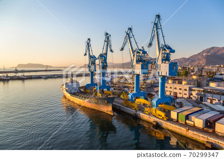 Port cargo cranes in Palermo 70299347