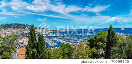 Panoramic view of  Cannes 70299566