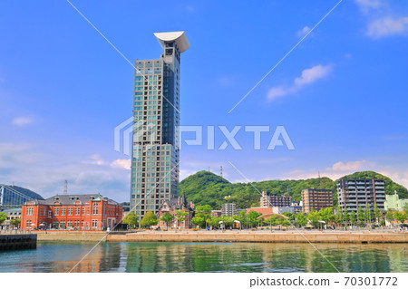 [Fukuoka Prefecture] Mojiko Retro High Mart under sunny weather 70301772