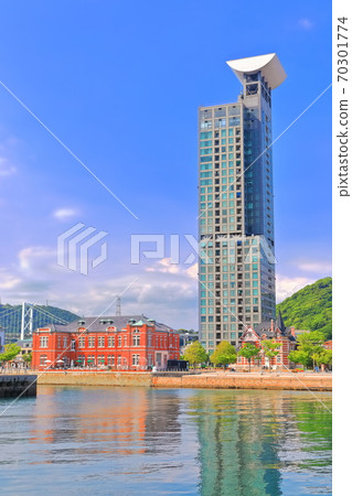 [Fukuoka Prefecture] Mojiko Retro High Mart under sunny weather 70301774