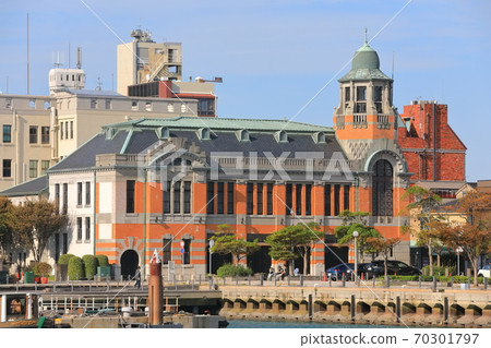 [Fukuoka Prefecture] Former Osaka Merchant Marine under sunny weather 70301797