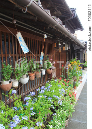 Old folk house in Inuyama castle town Old folk house in Inuyama castle town 70302343