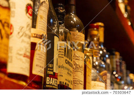 Bar cabinet 70303647