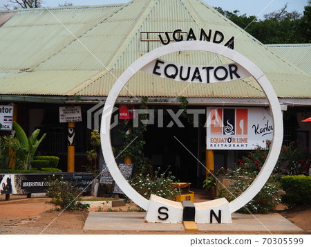 Equatorial monument (Uganda) Equatorial monument (Uganda) 70305599