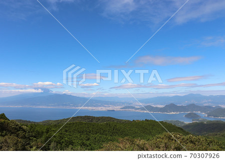 從辰山高原（靜岡縣）看的駿河灣 70307926