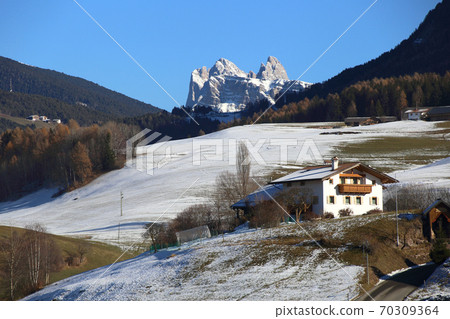 alpine town at Dolomites, Italy 70309364