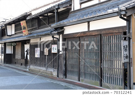 Old-fashioned soy sauce shop in Nagahama Old-fashioned soy sauce shop in Nagahama 70312241
