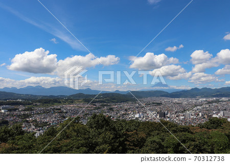Hadano city (Kanagawa prefecture) seen from Mt. Gongen (Mt. Kobo) Hadano city (Kanagawa prefecture) seen from Mt. Gongen (Mt. Kobo) 70312738