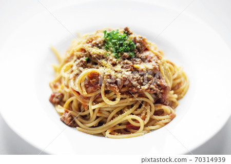 spaghetti pasta bolognaise with beef and tomato parmesan sauce 70314939