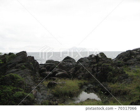 台灣宜蘭-12/24/2010:頭城北關海潮公園的海岸 台灣宜蘭-12/24/2010:頭城北關海潮公園的海岸 70317066