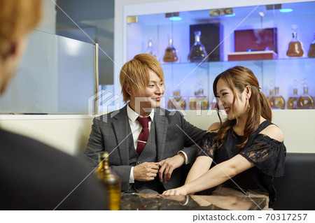 晚上看東道主俱樂部 70317257