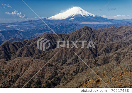 Mt. Fuji seen from the vicinity of Tanzawa and Fudonomine 70317488