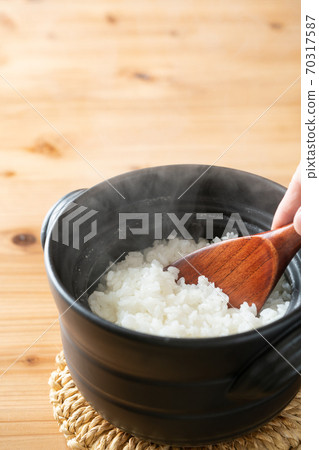 Rice cooked in the pot Rice cooked in the pot 70317587