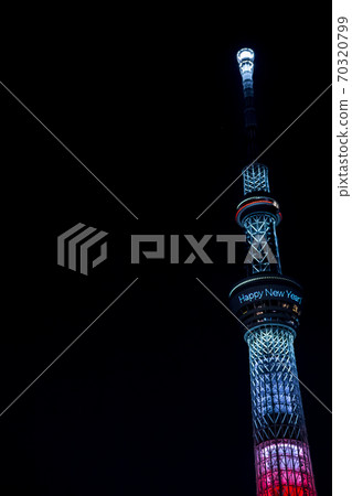 東京晴空塔照明和新年快樂消息 70320799