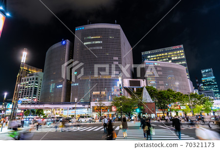 Tokyo cityscape in Japan I look at the intersection of Sukiya Bridge 70321173