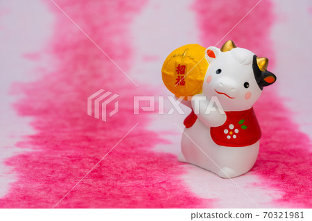 2021 Zodiac cow (Ox, Ushi) New Year's card material 2021 Zodiac cow (Ox, Ushi) New Year's card material 70321981