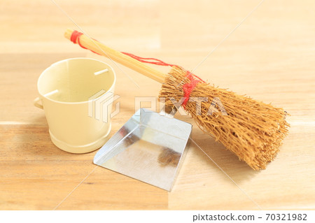 Miniature cleaning tools Miniature cleaning tools 70321982