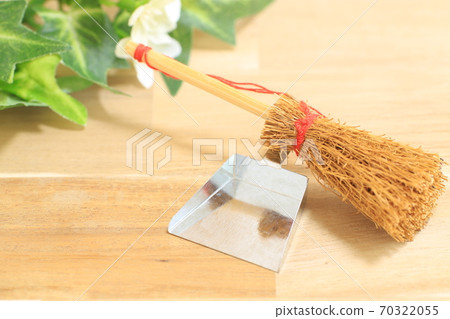 Miniature cleaning tools 70322055