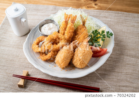 japanese deep fied seafood with cabbage and tartar sauce japanese deep fied seafood with cabbage and tartar sauce 70324202