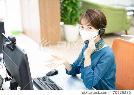 Young woman heading to the webcam 70326286