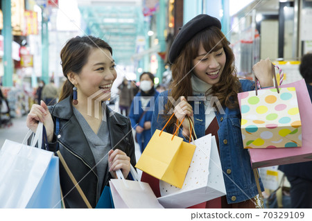 購物的女人 購物的女人 70329109
