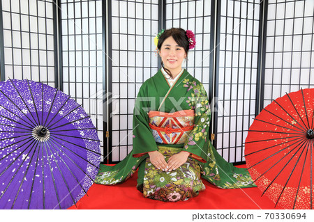Kimono in a sitting style, adult furisode studio shooting Kimono in a sitting style, adult furisode studio shooting 70330694