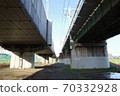 Underpass along the Tama River on the Tokaido Shinkansen and Yokosuka Line (Kawasaki side) 70332928